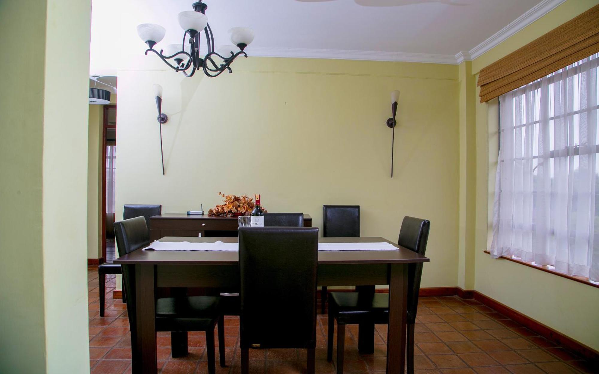 ניירובי Batians Apartment Hotel חדר תמונה